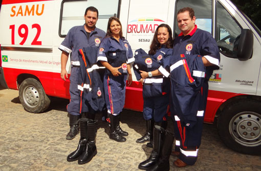 Brumado: Funcionários do SAMU 192 recebem novo fardamento