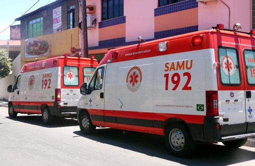 Brumado recebe duas novas ambulâncias do Samu 192