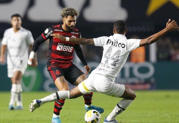 Em clima de Libertadores, Flamengo encara Santos pelo Brasileirão