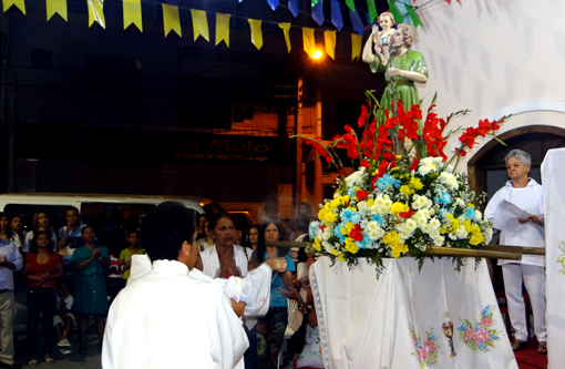 Brumado: Fiéis participam de missa e carreata em homenagem a São Cristóvão