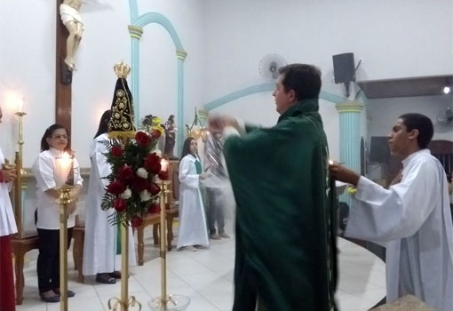 Em Brumado, comunidade celebra novena de Nossa Senhora Aparecida