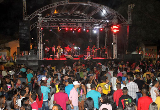 Brumado: Taxas para comerciantes durante o São Pedro do Bairro Olhos D'água varia entre R$ 50 e R$ 800 reais