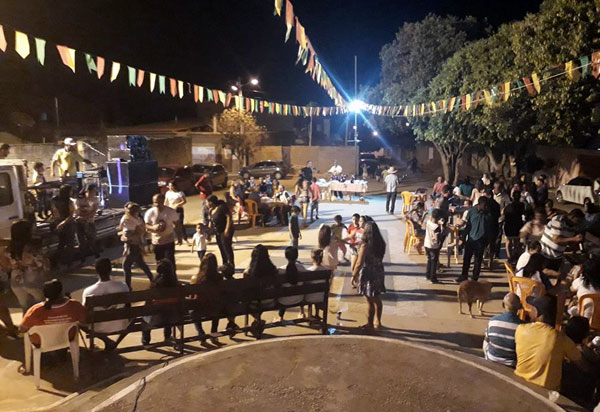 Foi realizado o tradicional leilão da comunidade São Vicente de Paulo