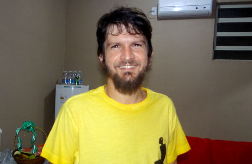 Avião com cantor Saulo colide com ave antes de pousar no Pará