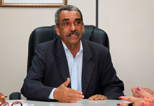 Bahia tem 215 mil famílias com perfil sem acesso ao Bolsa Família; Secretário da Bahia culpa insensibilidade do Governo Federal