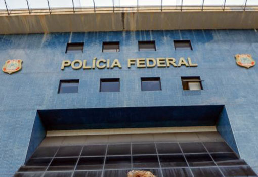 Delegados da PF dizem que prisão de Lula tem gerado gastos altos e pedem transferência do petista 