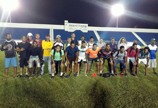 Seleção brumadense de futebol se apresenta e realiza o primeiro treino