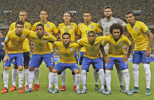 Brasil joga bem, com apoio da torcida, e vence