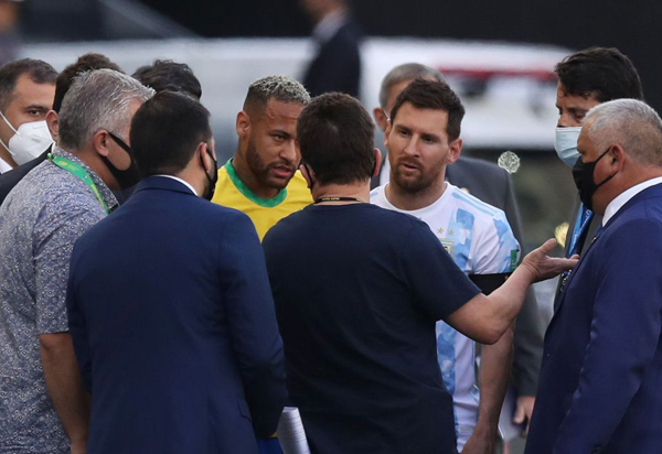 Anvisa paralisa jogo entre Brasil e Argentina; partida é encerrada