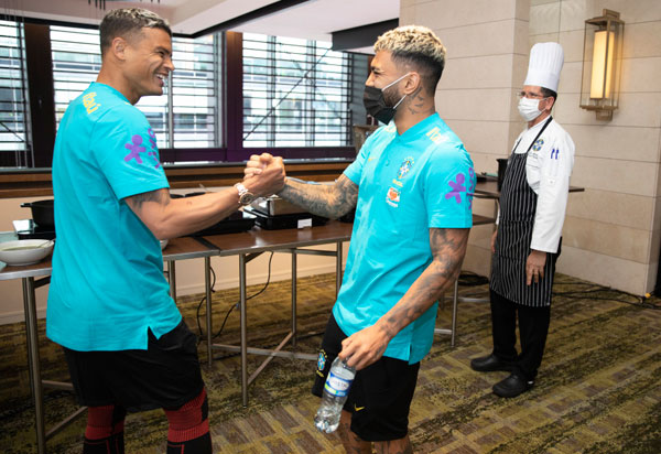 Convocados que atuam no Brasil se juntam à Seleção Brasileira