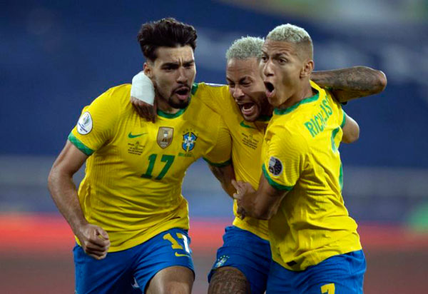 Brasil fecha o ano em segundo lugar no ranking da FIFA