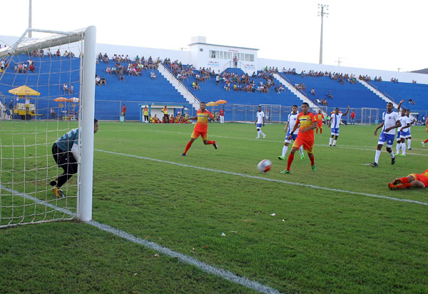 Intermunicipal: jogo entre Luís Eduardo Magalhães e Brumado acontecerá em Riachão das Neves