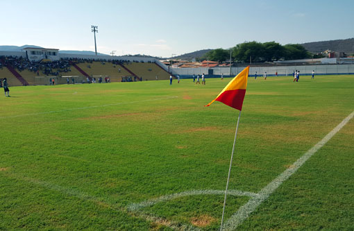 Campeonato Intermunicipal: Brumado enfrenta Lauro de Freitas em jogo decisivo