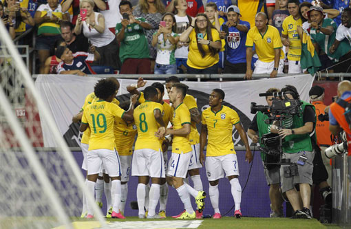 Brasil goleia em último teste pré-Eliminatórias