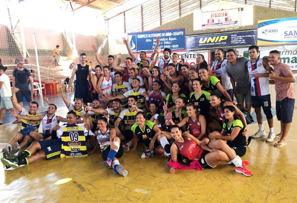 Seleções brumadense feminina e masculina de Vôlei vencem 1ª  Copa do Corrente de Voleibol 2018