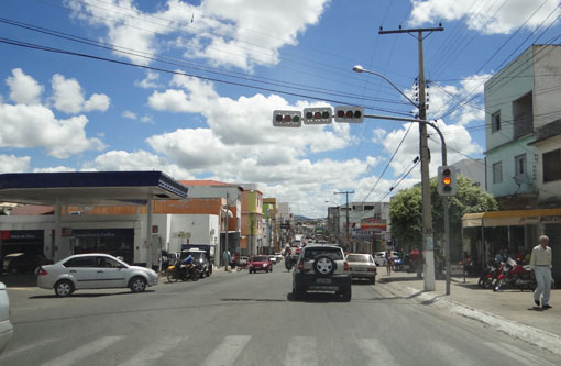 Brumado: Pane em semáforo prejudica trânsito em avenidas