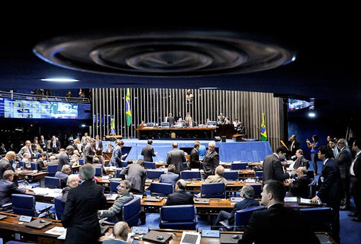 PEC que restringe gastos públicos é aprovada e vai a promulgação