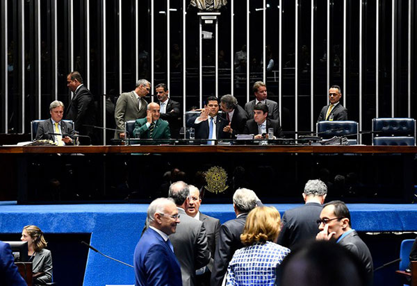 Senado aprova reforma da carreira e da Previdência dos militares