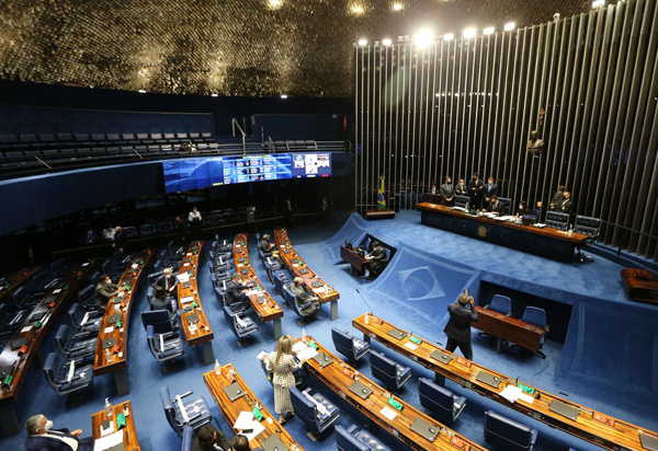 Senado aprova MP que simplifica regras para empresas