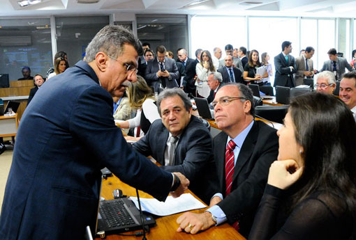 Após acordo, votação da reforma trabalhista é transferida para próxima semana