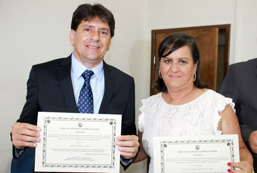 Aracatu: prefeito Sérgio Maia, vice-prefeita Lêda Matias e vereadores eleitos são diplomados
