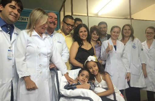 Gêmeo siamês separado volta para Riacho de Santana