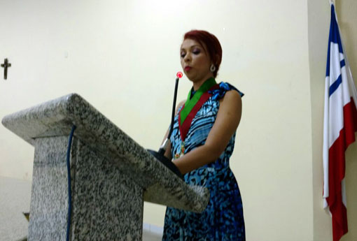 Brumado: Sílvia Mello participa de sessão da Câmara e fala sobre honraria conquistada