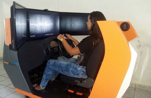 Auto Escola Brumado já dispõe de simulador prático de direção 