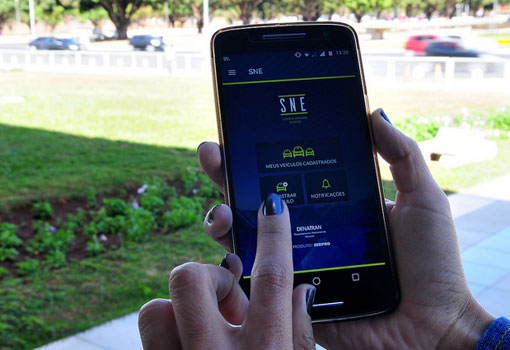 Detran adere ao Sistema de Notificação Eletrônica; multas terão desconto de 40%