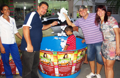 Brumado: CDL sorteia Cross Fox e moto da Campanha 'Natal dos Sonhos'