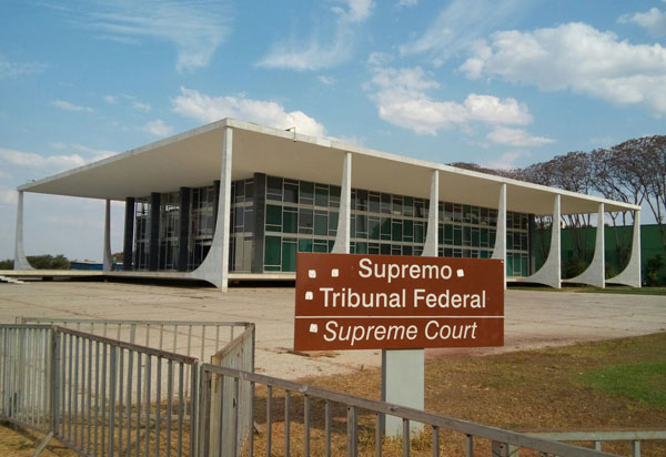 Supremo suspende MP que extingue seguro DPVAT