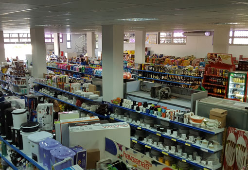 Entra em vigor decreto que facilita abertura de mercados aos domingos e feriados