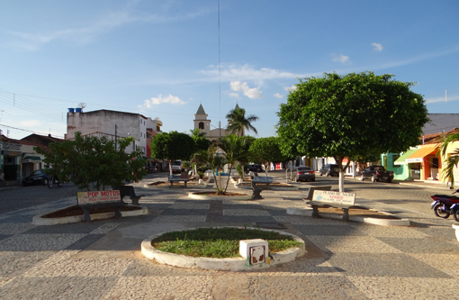 Tanhaçu: Quadrilha trocou tiros com policiais, um bandido foi linchado pelo povo e outro é baleado