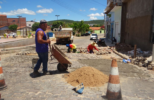 Operação 'Tapa Buracos' é iniciada em Brumado