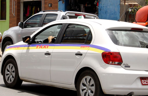 Brumado: Prefeitura regulamenta o serviço de táxi no município