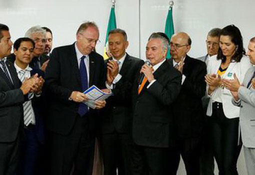 Temer anuncia liberação de R$ 2 bilhões para os municípios do país