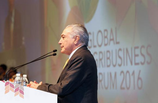 Temer diz que meta é 'colocar o Brasil nos trilhos'