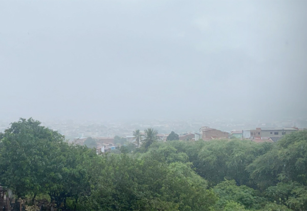 Semana começa com chuva em Brumado