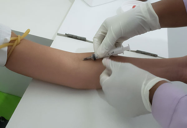 Sesab investiga nais de 70 casos suspeitos de reinfecção pelo novo coronavírus