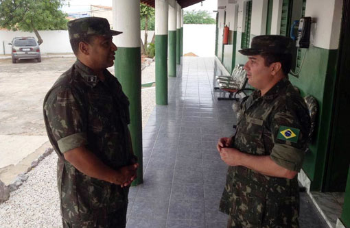 Oficial do 19º Batalhão de Caçadores visita o Tiro de Guerra de Brumado