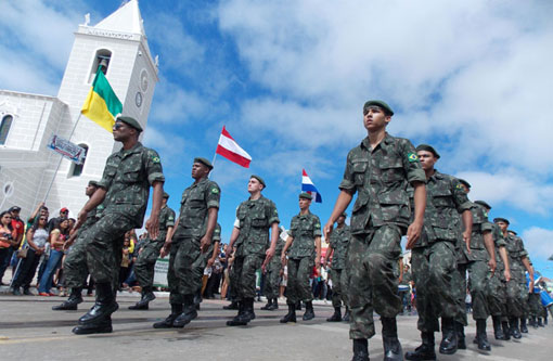 Integrantes do Tiro de Guerra de Brumado participaram do tradicional desfile de 02 de Julho em Caetité