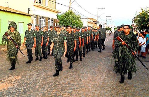 Tiro de Guerra 06/024 participou das comemorações do aniversário de Dom Basílio
