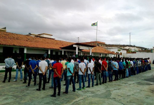 Brumado: Tiro de Guerra 06/024 realiza solenidade de entrega de certificado