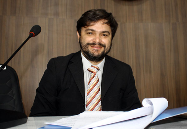 Brumado: Prefeito Eduardo indica Dr. Thiago Amorim como líder do governo municipal na Câmara de Vereadores