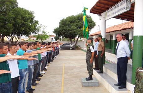 Brumado: Tiro de Guerra entrega Certificado de Dispensa de Incorporação