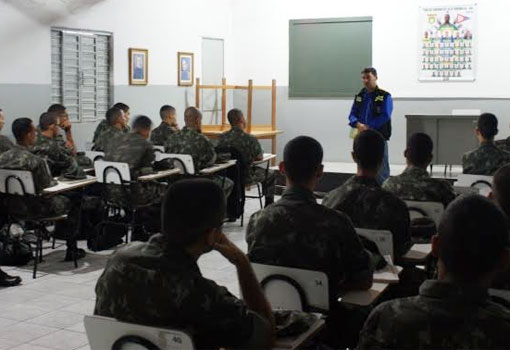 Brumado: Tiro de Guerra 06-024 recebeu palestra com tema voltado ao Maio Amarelo