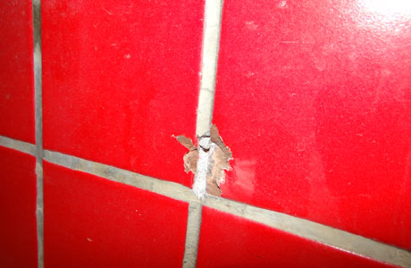 Brumado: Bandidos assaltam padaria e disparam tiro