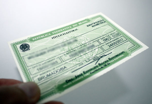 Mais de 98 mil eleitores faltosos poderão ter o título cancelado na Bahia