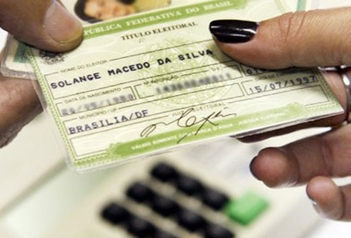 Faltam duas semanas para eleitor que faltou às três últimas eleições regularizar situação