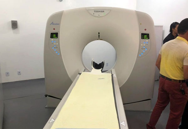 Com mais de 2,5 mil tomografias realizadas em um ano, Hospital Magalhães Neto apresenta alta resolutividade do setor 